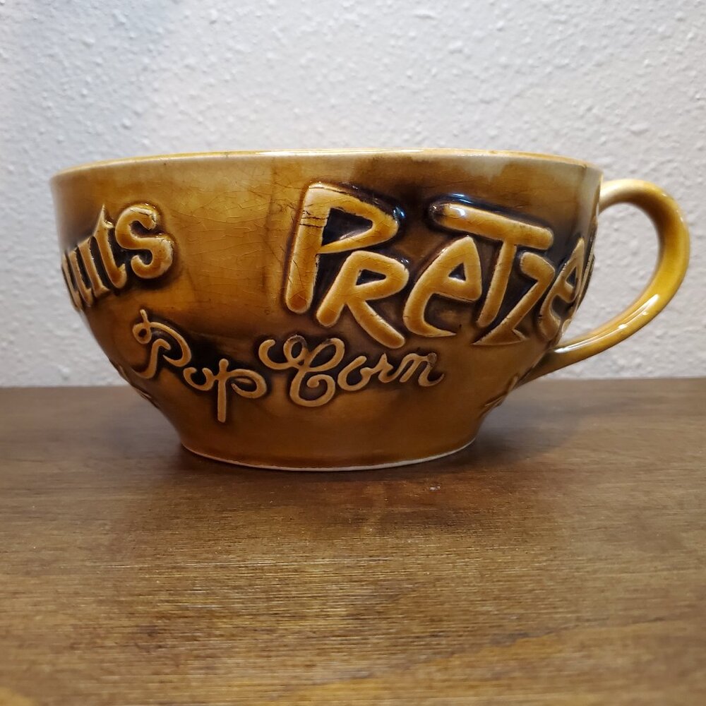 RARE Vintage Ceramic Popcorn Snack Bowl Pretzels Nuts Chips Bowl with Handle